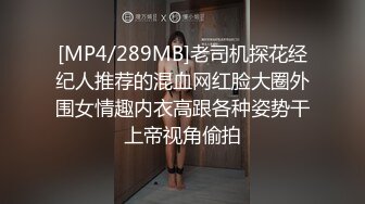 丝袜女仆露脸姐妹花跟大哥激情啪啪大秀直播，口交大鸡巴舔逼舔脚，道具抽插让大哥草了骚穴干菊花，高潮喷水