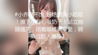 学舞蹈漂亮小姐姐首次露脸，站立一字马全裸热舞，随着音乐扭动细腰