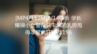 潜入女厕偷拍粉色上衣白裤子的美少妇