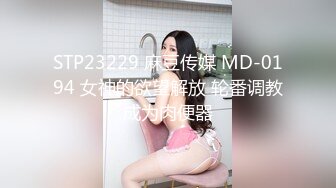 美女妹纸口活吃j8，很用心的添添的J8很舒服