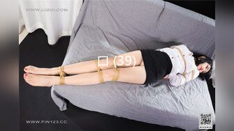 【下】华裔小骚0服侍大屌干爹 穿黑丝内裤引诱～