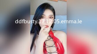 E奶女友做愛到一半生氣的說：「不要拍啦！」，我先體外射一發再繼續抽插！